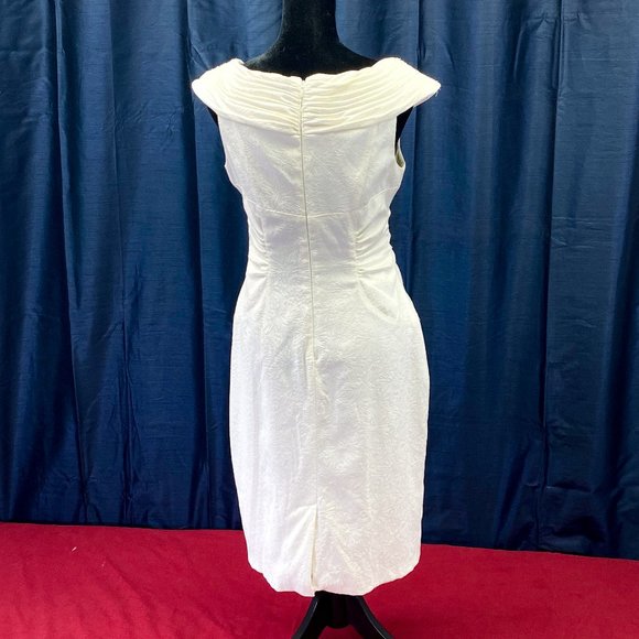 Classy Minimalist Wedding Dress Adrianna Papell Luxury Mid-Length Gown Size 4 - Picture 4 of 14